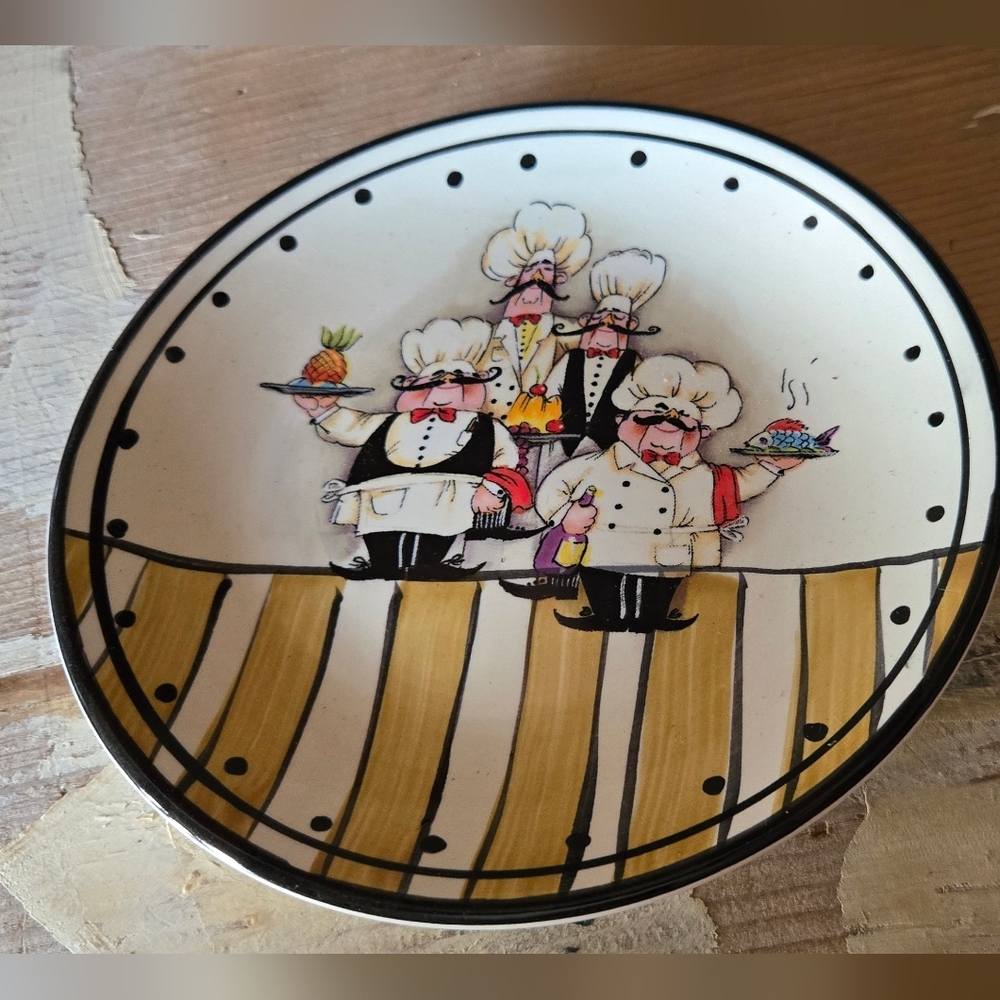 Pri-owned Le Chef Saucer Plate